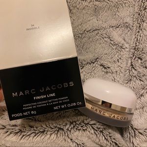 Marc Jacobs finish line invisible setting powder
